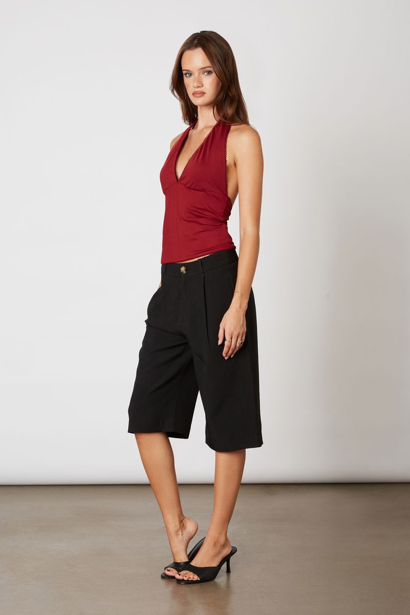 Mid-Rise Trouser Short in black side view