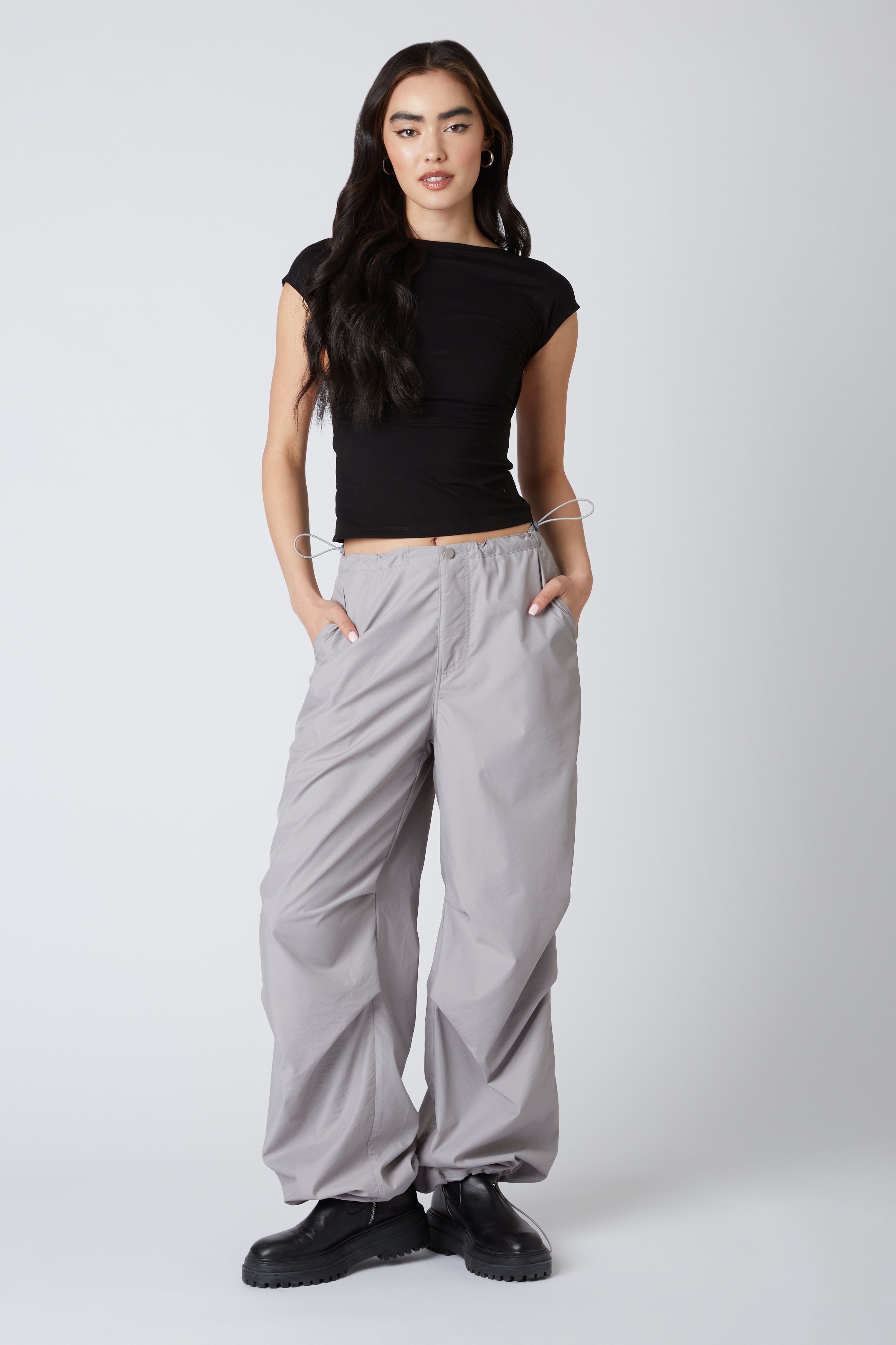 Swish Parachute Pant in Cement Front