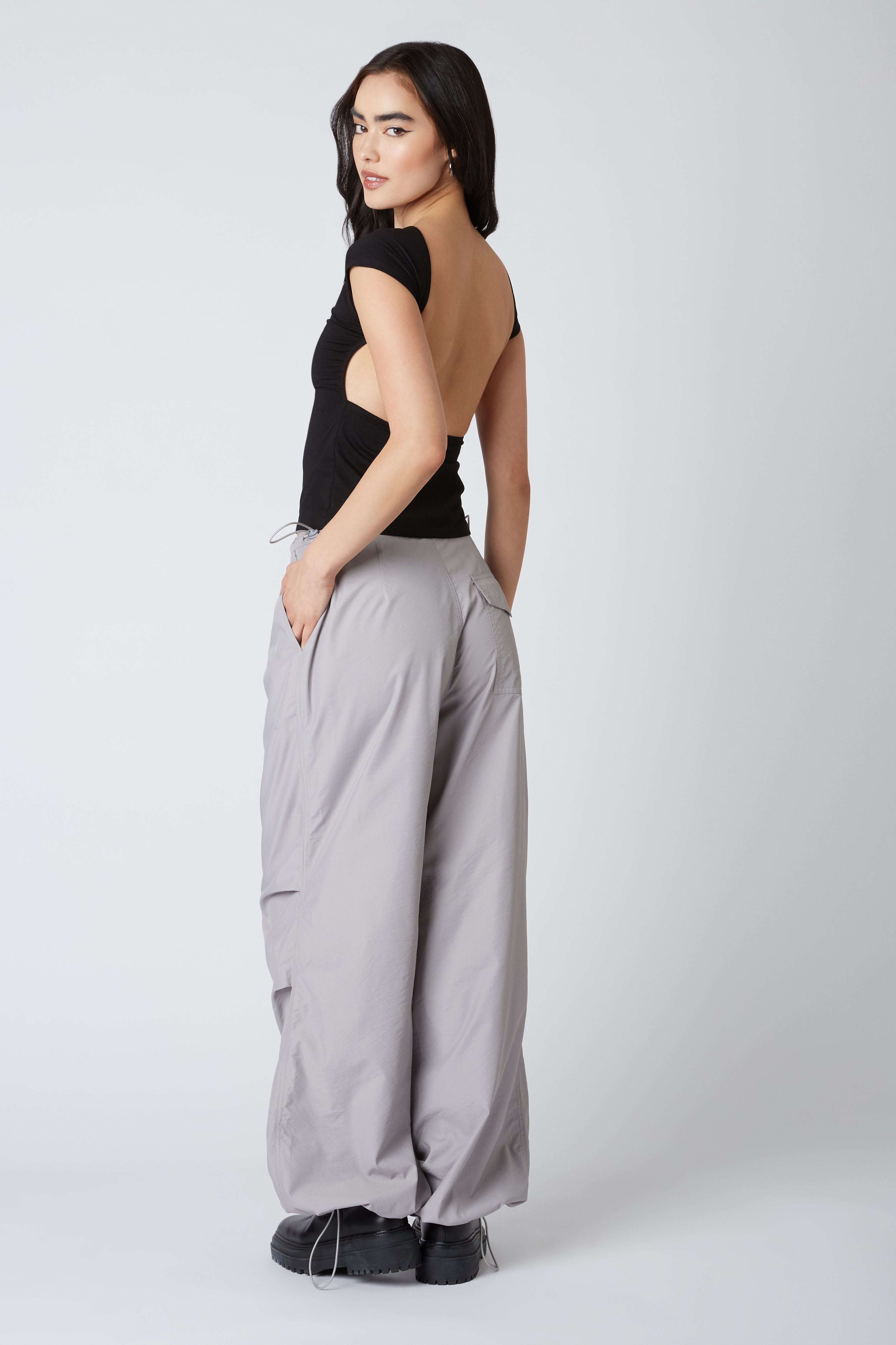 Swish Parachute Pant in Cement Back