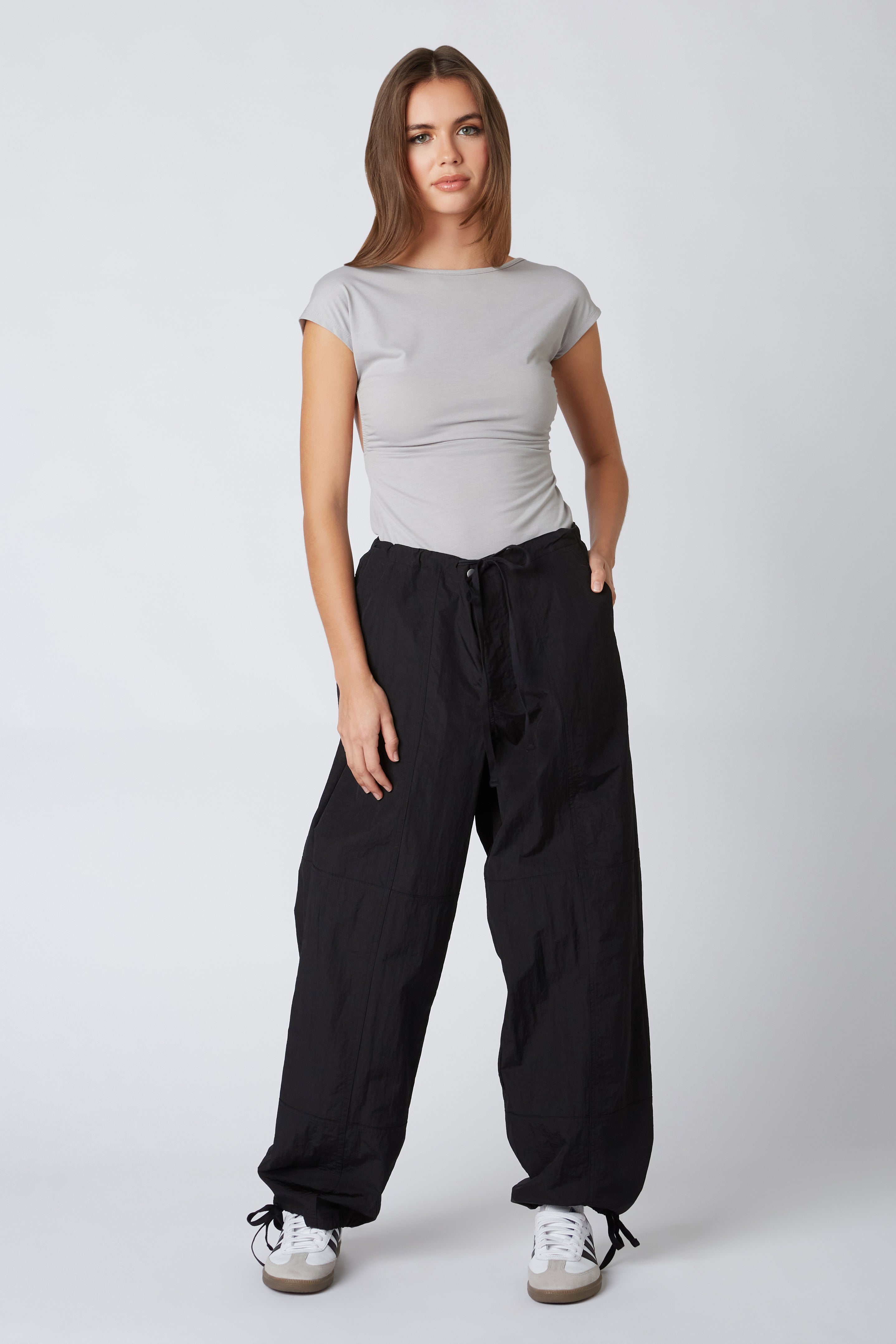 Crinkle Parachute Pant in Black Front