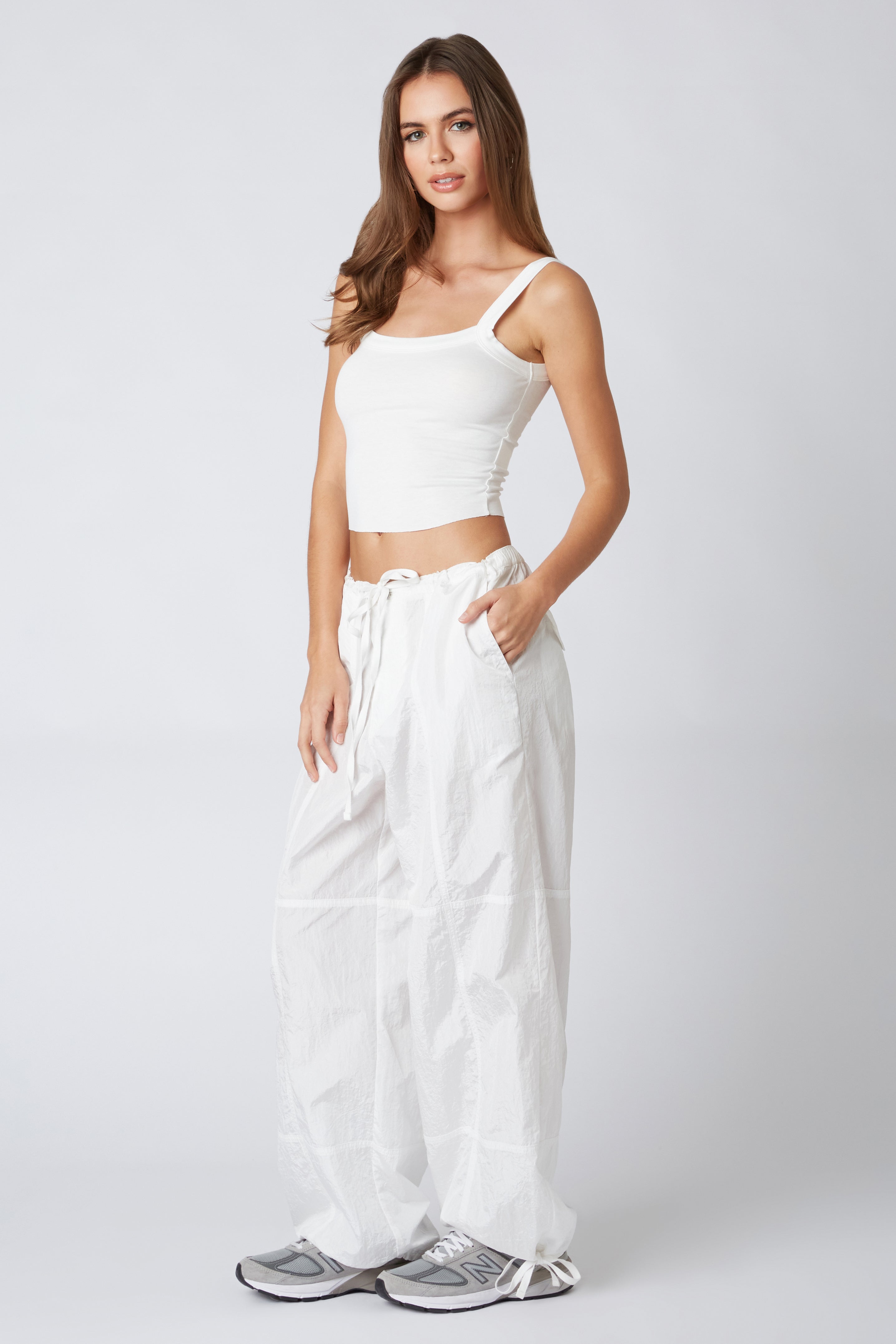 Crinkle Parachute Pant in White Side