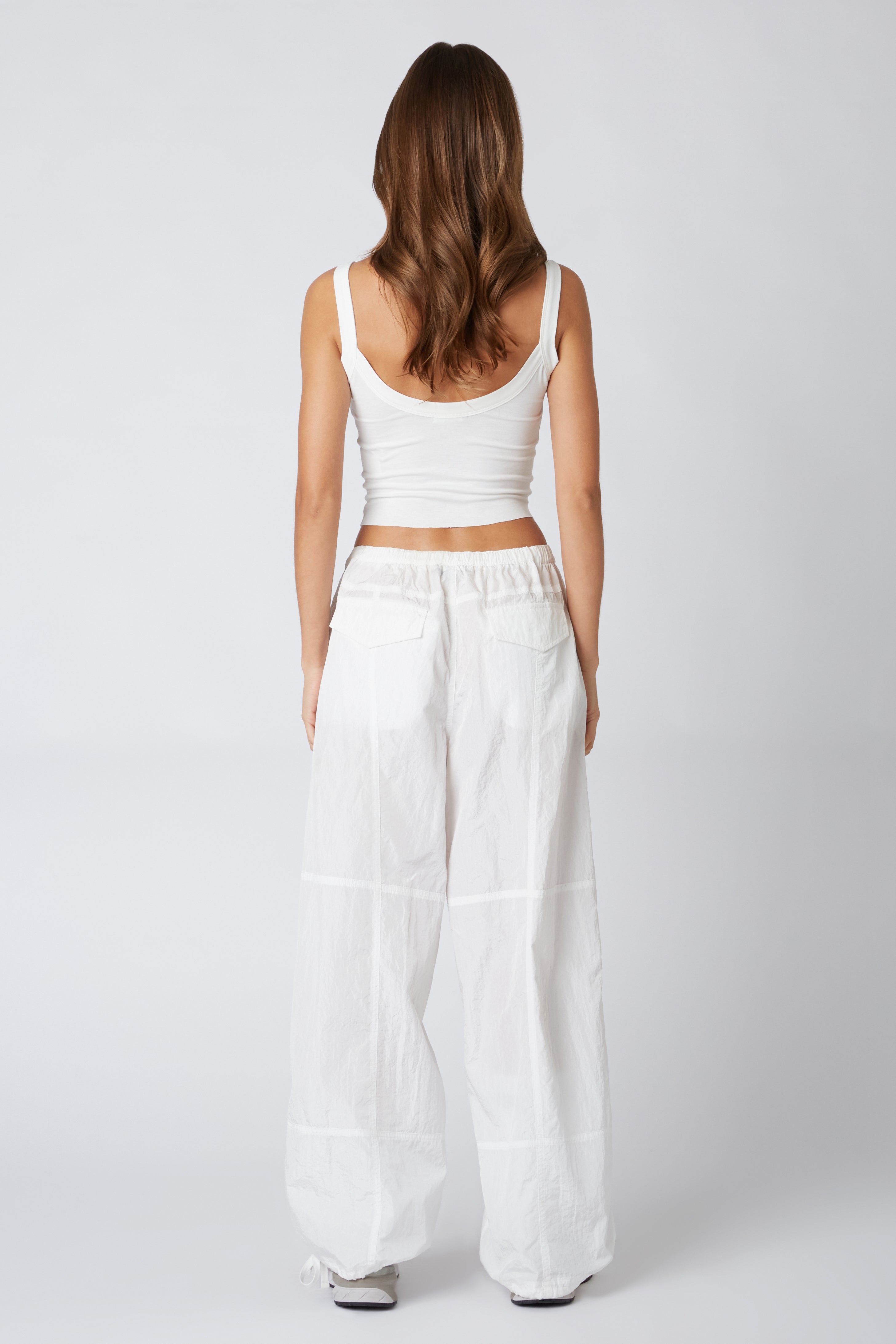Crinkle Parachute Pant in White Back